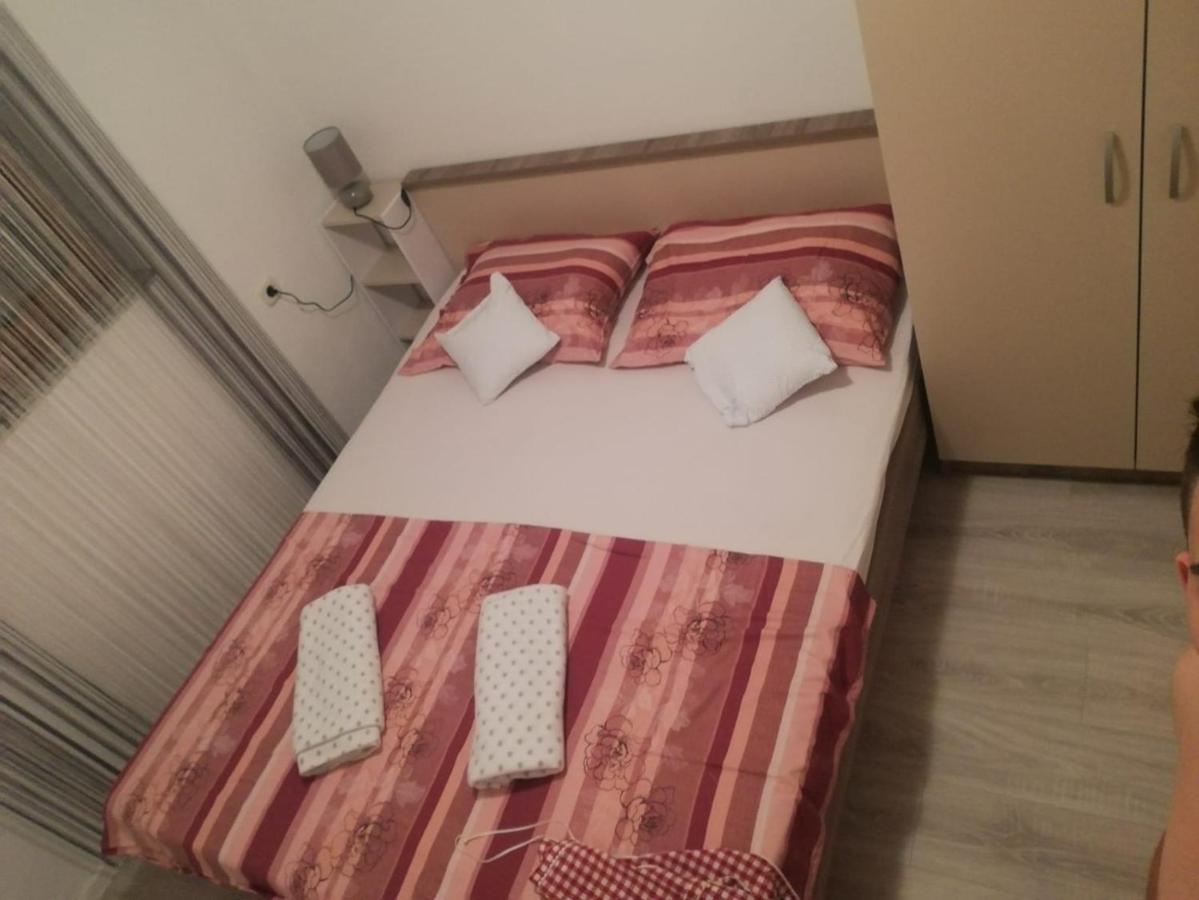 Leo Apartment Вир Екстериор снимка