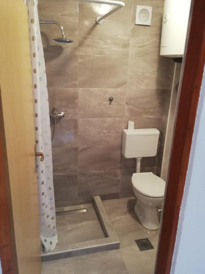 Leo Apartment Вир Екстериор снимка