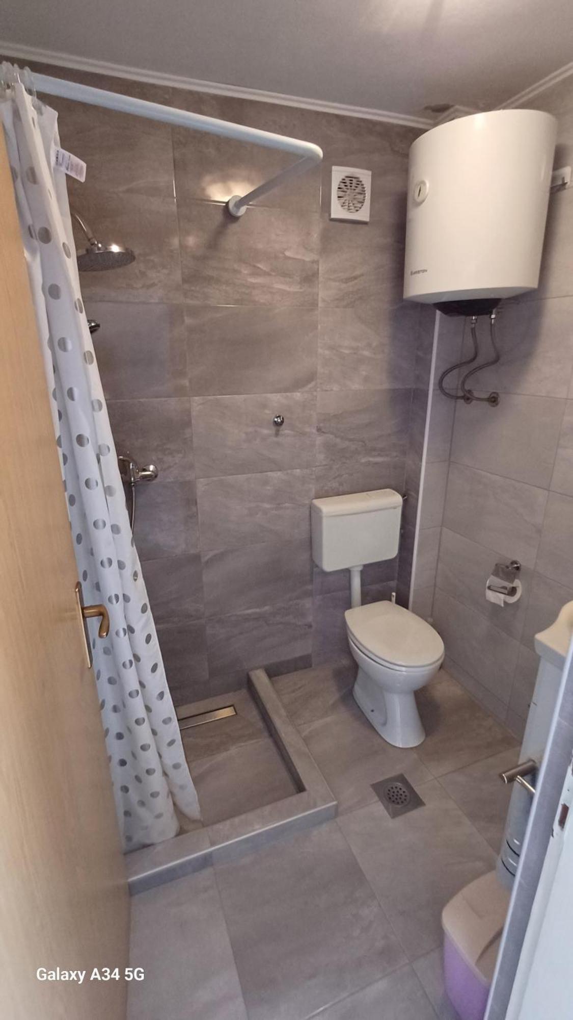 Leo Apartment Вир Екстериор снимка